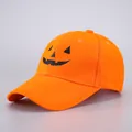 Detalle del bordado de calabaza en gorra de béisbol de algodón naranja para Halloween - Ajustable / Calabaza de Halloween Naranja