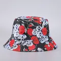 Sombrero de pescador reversible para Halloween con rosas rojas y calaveras blancas - Talla Única (Reversible) / Negro Con Estampado De Tendencia De Rosa Y Calavera