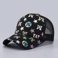 Berretto da baseball in mesh con stampe di stelle metalliche e rete nera traspirante - Regolabile / Nero