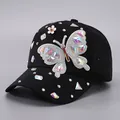 Berretto da baseball nero da donna con farfalla di paillettes e strass colorati - Regolabile / Farfalla Iridescente Nera