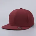 Cappellino hip hop bordeaux a tesa piatta con fori di ventilazione tagliati al laser - Taglia unica / Borgogna