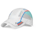 Détails des empiècements en maille grise et des rayures décoratives sur la casquette blanche - White/Blue Orange Gray (Style B)
