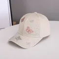 Beigefarbene Baseballkappe mit bunten Schmetterlingsstickereien und glitzernden Strasssteinen - Verstellbar / 3D Schmetterling - Beige