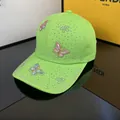 Neon-grüne Baseballkappe mit Strasssteinen und bunten 3D-Schmetterlingsanhängern - Verstellbar / 3D Butterfly - Neon Green