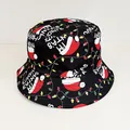 Dettaglio del cappello alla pescatora nero con luci natalizie e scritte festive - Luci di Natale Nero (7#)