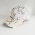 Weiße Baseballkappe mit aufwendiger Blumenstickerei und Blattmustern im eleganten Folk-Stil - Weiß Frisch Pflanzen Floral (Stil E)