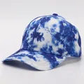 Λεπτομέρεια μπλε-λευκό καπέλο tie-dye με κυρτό γείσο και ανθεκτική ραφή στο ύφασμα - Μπλε Λευκό Μάρμαρο (10#)