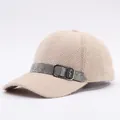 Berretto da baseball in velluto di visone beige con cintura in strass e fibbia in metallo - Regolabile / Cachi