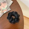 Eleganter schwarzer Organza Haargummi mit weißen Punkten für stilvolles Haarstyling - Schwarz Mit Punkten
