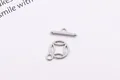Chiusura a ginocchiera OT in argento sterling S925 con motivo a moneta per gioielli - Grande (14x10.6mm) / Argento Placcato Platino