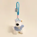 Detailansicht eines weißen Plüschwelpen mit blauem Pullover und gewebtem Schlüsselband - Hund im blauen Pullover mit Schleife und Anhänger (Welpe Stil 4)