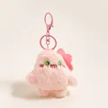 Detail van roze pluizige monster pluche sleutelhanger met metalen clip en ogen - Klein Monster Roze