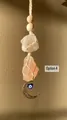 Dettaglio decorazione murale boho con cristallo rosa, perline in legno e occhio blu - Cristallo Rosa Luna d'Oro Malocchio (Option 4)