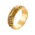 Anello vichingo vintage in acciaio con lupo e paesaggio montano in rilievo - US 7 / Oro