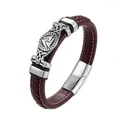 Detail von Lederarmband in Braun mit Valknut-Symbol und magnetischem Stahlverschluss - Dunkelbraun