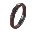 Dettaglio di bracciale in pelle intrecciata marrone con cuciture bianche e chiusura magnetica - Circonferenza 19 cm / Marrone scuro