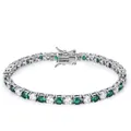Dettaglio di bracciale tennis in argento con smeraldi verdi e zirconi cubici trasparenti - Taglia 7.5 (ai-) / Verde platino