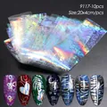 Détail de 10 feuilles de transfert nail art holographiques aux motifs de laser - Style Cœur à Lignes Holographiques (9117)