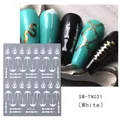 Detalle de pegatinas 3D blancas para uñas con patrones de llamas punk y cadenas - SW-TN021 / Blanco