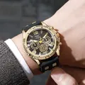 Heren chronograaf horloge goudkleurig met zwarte siliconen band en kwarts uurwerk - Goud Zwart