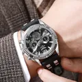 Zakelijk heren chronograaf horloge met gekartelde ring en zwarte siliconen band om de pols - Zilver Zwart