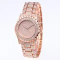 Luxuriöse Damenuhr in Roségold mit funkelnden Kristallen auf Zifferblatt und Armband - Roségold