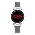 Dames digitale LED-horloge met zilveren magnetische mesh-band en facetgeslepen glas - Zilver