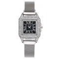 Montre carrée argentée pour femme avec lunette en strass et cadran étoilé noir - Argent