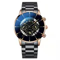 Détail de la montre Geneva pour homme montrant le boîtier or rose et le cadran bleu - Boîtier Or Rose Cadran Noir Aiguilles Or Rose Bracelet Noir