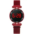 Dettaglio orologio LED donna con quadrante in cristallo rosso e cinturino a maglia milanese - Rosso