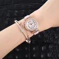 Detail der Damen-Roségold-Uhr mit Kristalllünette und rosa Lederarmband - Rosa + Armband
