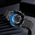 Orologio da uomo nero con cinturino in maglia milanese, indici blu e datario - Nero