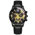 Dettaglio dell'orologio al quarzo con cassa nera e sottoquadranti cronografici dorati - Cassa Nera Quadrante Oro Cinturino Nero