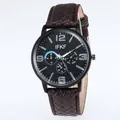 IFKF heren horloge met zwarte wijzerplaat en bruine leren band met reliëf op witte basis - Koffiebruine Band Zwarte Wijzerplaat