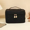 Große schwarze PU-Leder Kosmetiktasche mit Schachbrettmuster und Halbmond-Zippern - 21.5x15.5x14.5cm / Mitternachtsschwarz