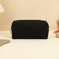 Neceser de maquillaje negro a cuadros con cremallera dorada para cosméticos y viaje - Estilo Tablero de Ajedrez / Negro
