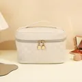 Creamy beige travel toiletry bag with checkered woven texture and golden zipper - Travel Box Style (Off-white)