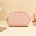 Rosa Kulturtasche mit Schachbrett-Prägung, hochwertiger Textur und Gold-Reißverschluss - Schachbrettmuster Rosérosa
