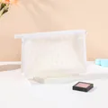 Weiße halbtransparente Mesh-Kosmetiktasche mit gelbem Gänseblümchenmuster und Reißverschluss - Weiß