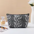 Fashionable leopard print cosmetic bag in black and white with zipper and large capacity - Trapezoid Leopard Style (X-159-2) / Black