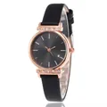 Reloj de cuarzo para mujer con correa de cuero negro, caja de oro rosa y pedrería - Negro