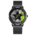 Detailansicht der Felgen-Uhr mit grünem Bremssattel und schwarzem Milanaise-Armband - Mesh-Band / Grün