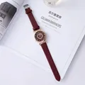 Orologio elegante in pelle bordeaux con cassa dorata e quadrante con cuore di diamanti - Marrone