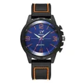 Orologio sportivo da uomo con quadrante blu, numeri arancioni e cinturino in silicone nero - Marrone