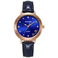 Elegante orologio da donna in oro rosa con quadrante blu e cinturino in pelle - Blu