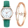 Dettaglio dell'orologio in pelle verde con cassa oro rosa e bracciale con ciondolo a stella - Verde + Braccialetto