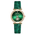 Macro-opname van groene wijzerplaat met ster-uitsparing en sprankelende kristallen bezel - Groen Horloge