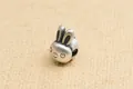 S999 Silber Hasen-Charm-Anhänger mit mattem Vintage-Finish für rote Kordelarmbänder - Lieber Hase Retrofarbe
