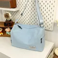 Bolso bandolera de nailon azul claro con correa ancha ajustable para uso diario casual - Azul