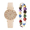 Dettaglio dell'orologio in pelle rosa con quadrante romano e bracciale di perline colorate - Bianco Sporco E Bracciale